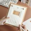 1 шт. 2026 Деревянный настольный календарь Домашний офис Настольное украшение Стильный настольный календарь Идеальный подарок для украшения дома и офиса