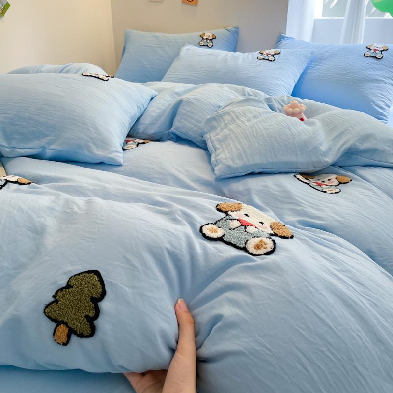 Class A bedding four-piece set solid color cotton cartoon towel embroidered quilt cover skin-friendly washed cotton student dormitory cute kit