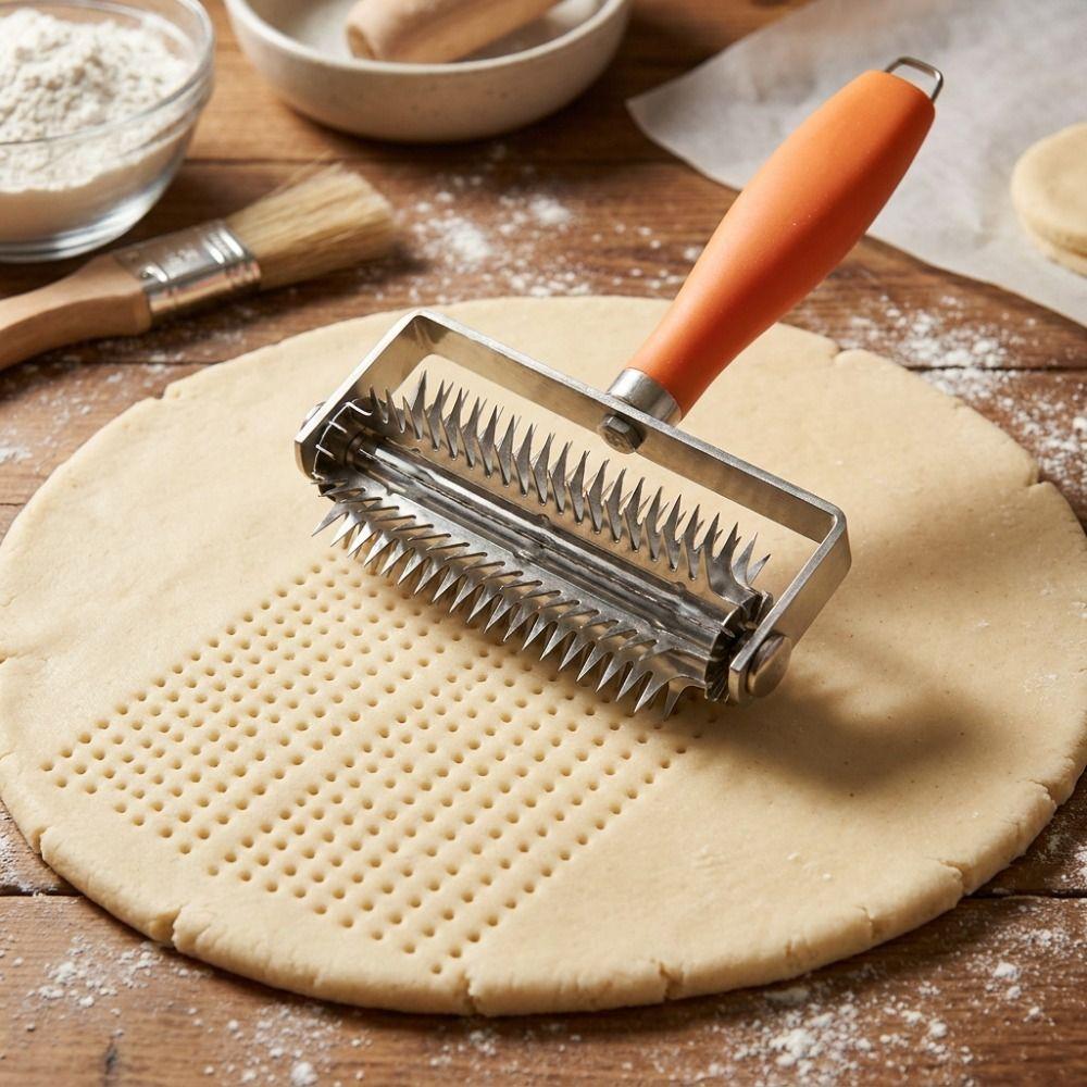 Stainless Steel Pizza Roller Puncher Effort-saving Berry Crusher Pizza Profile Puncher Dough