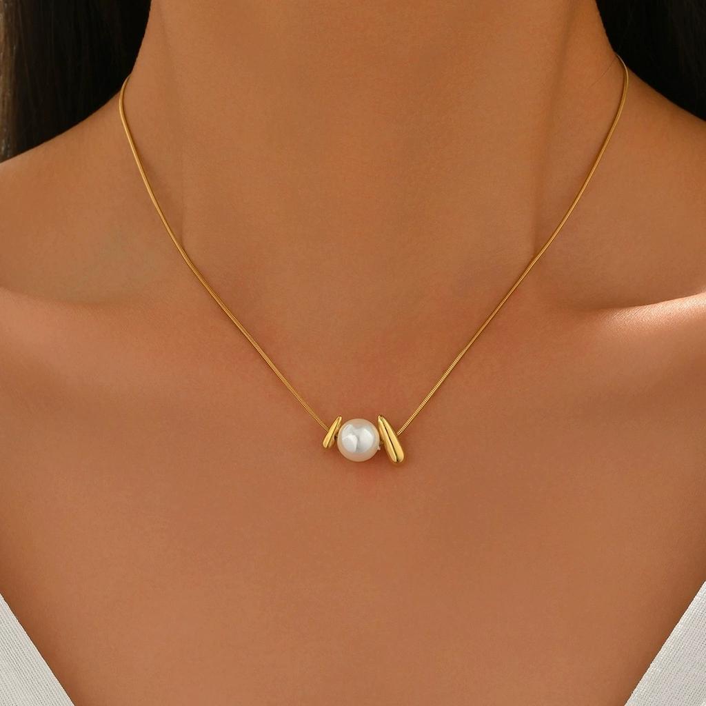 Fashion Jewelry Stainless Steel Snake Bone Chain Pendant Necklaces for Women Gold Plated Clavicle Chain Necklace