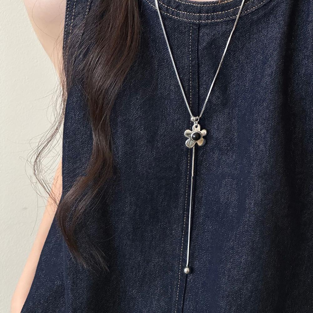 Metal Flower Flower Pendant Necklace Brown Stone Long Sweater Chain For Women