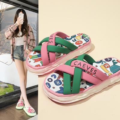 Крутые шлепанцы на толстой подошве женские летние новые перекрестные граффити большого размера пляжные сандалии