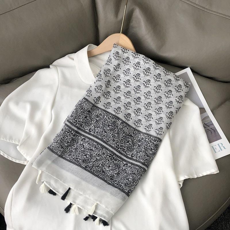 Fashion Luxury Brand Ombre Big Floral Tassel Viscose Shawl Scarf Lady Soft Thin Beach Wrap Pashmina Stole Bufandas Muslim Hijab