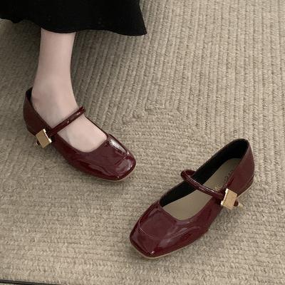 Красные туфли Мэри Джейн с квадратным носком, французские, с юбкой, с неглубоким вырезом, на плоской подошве, женские, новые весенне-осенние 2025 года, в стиле маленькой француженки