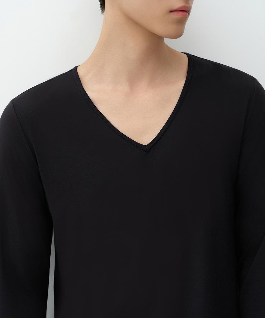 MUSINSA STANDARD [Hittandard] V-Neck Long-Sleeve Undershirt [Black]