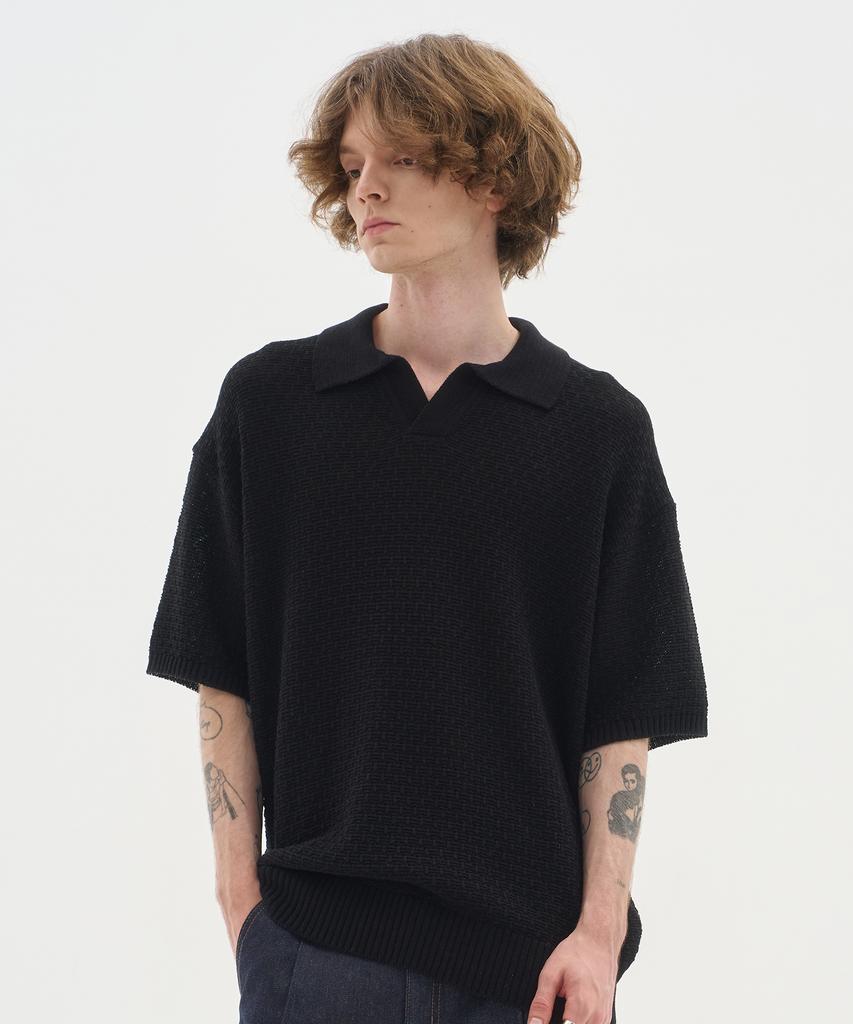 BLOND9 Soft Texture Open Collar Short Sleeve Knit_Black
