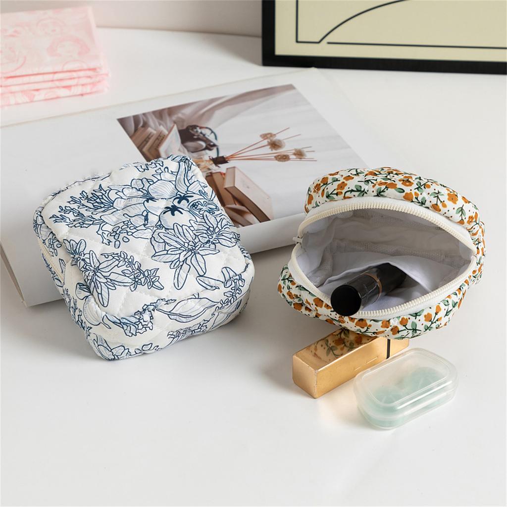 Portable Feminine Hygiene Pouch Convenient Sanitary Napkin Pouches for Discreet Storage of Feminine Products