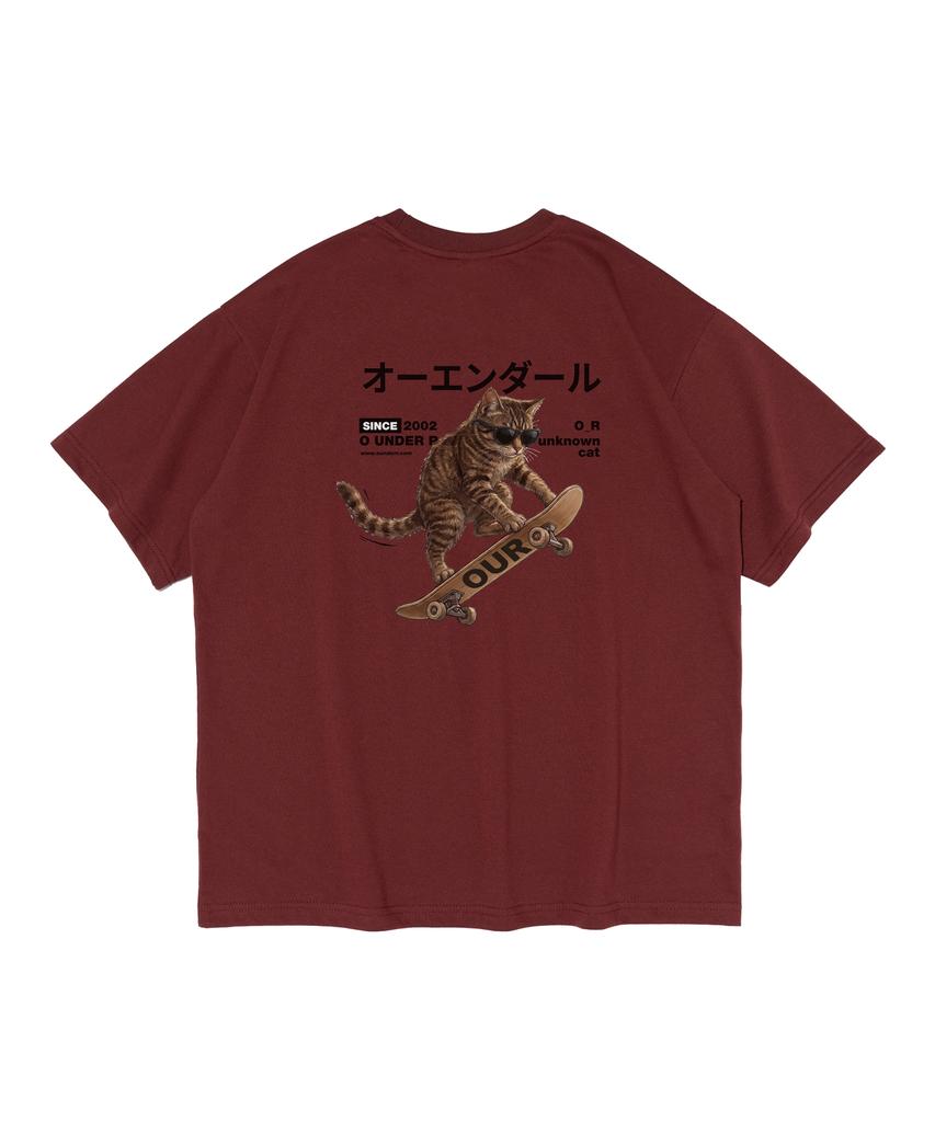 OUNDERR Skate Cat Graphic Short Sleeve T-Shirt (Wine)