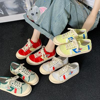 Цветовая гамма спорт и отдых маленькие белые туфли женские 2025 лето новая мода универсальные, маленький и легкий дизайн кеды