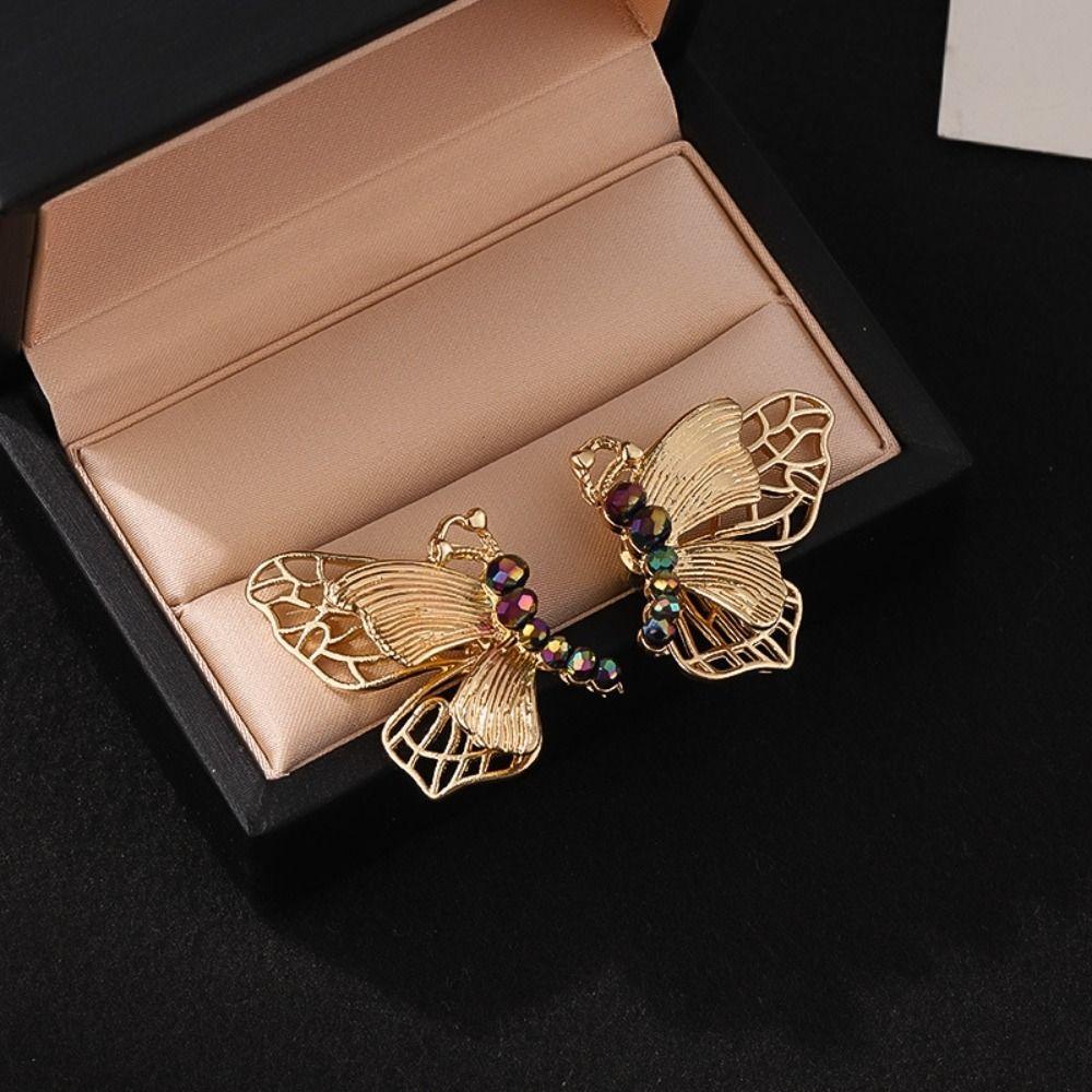 Hollow Out Butterfly Earrings Exquisite Metal Stud Earrings Fashion Vintage Earrings Women