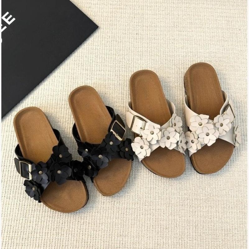 Fashion Sweet Flower Decoration Flat Slippers Women Retro Thick Bottom Cross Tied Slide Sandals Comfort Open Toe Designer Beach Sandals