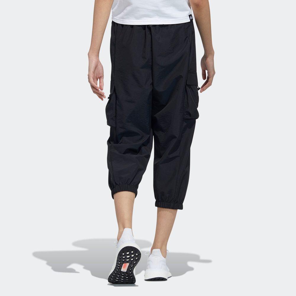 adidas Трикотажные брюки женские черные GP0663