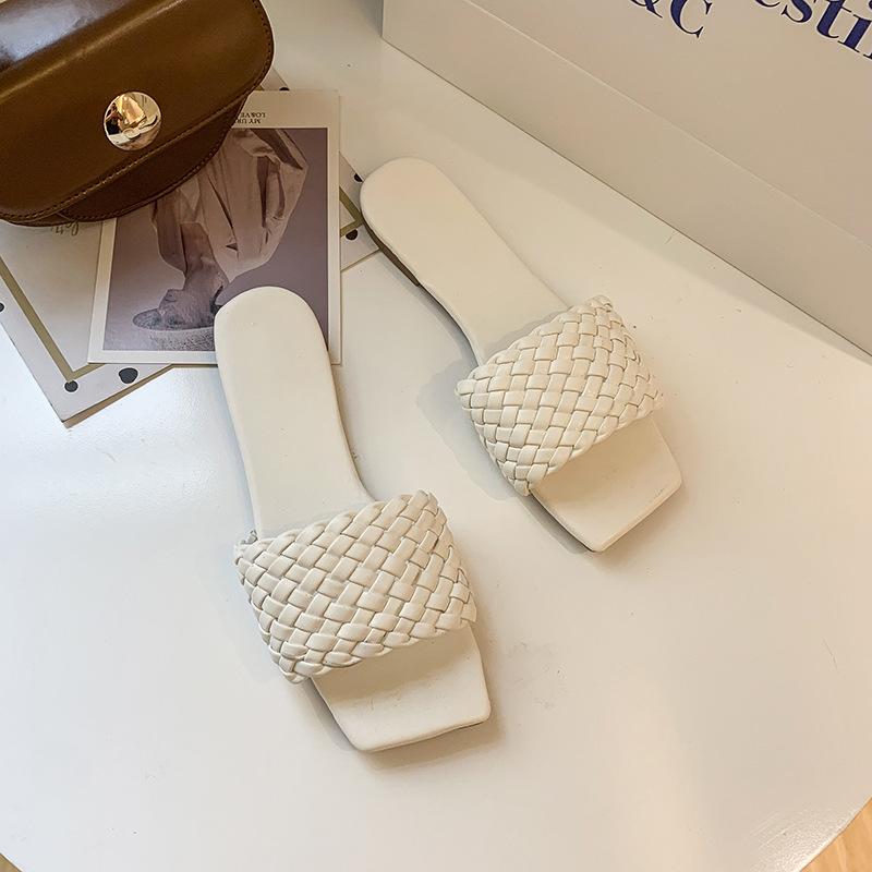 Модные женские темпераментные тапочки женские плетеные дизайнерские очаровательные открытые носки Set Foot 2024 пляжные плоские сандалии повседневные шлепанцы женская обувь