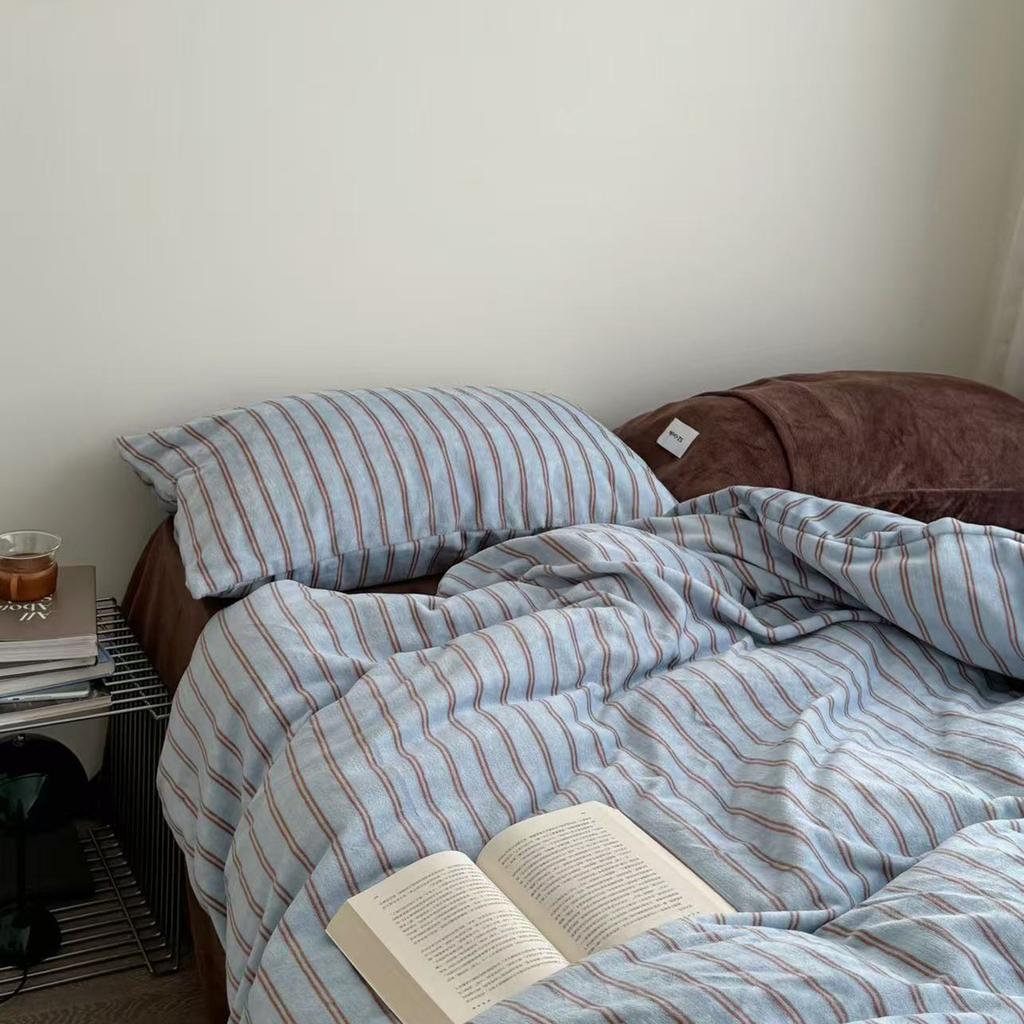 Утолщенный молочный флис, девичье сердце, простой полосатый, сочетающийся, постельный комплект из четырех предметов, коралловый флис, пододеяльник, простыня 2