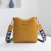 New Fashion Crocodile Pattern Messenger Bag Printed Webbing Strap Shoulder Strap Bucket Bag Large Capacity Women's Bag