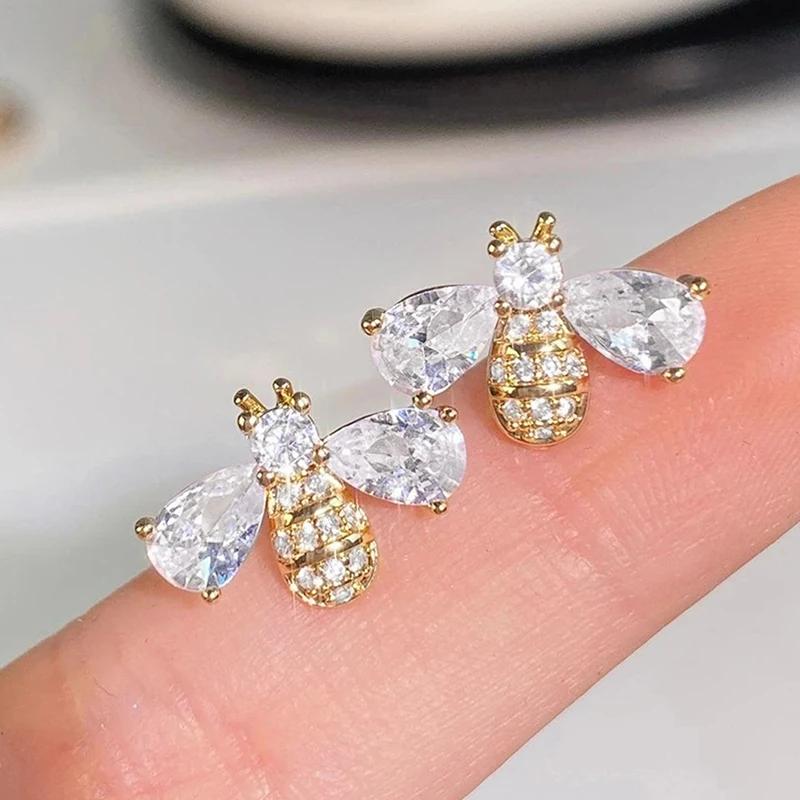 Huitan Милые серьги-пусеты с медоносной пчелой золотого цвета для женщин, ослепительные кристаллы, кубический цирконий, милые серьги с животными для девочек, модный циркон