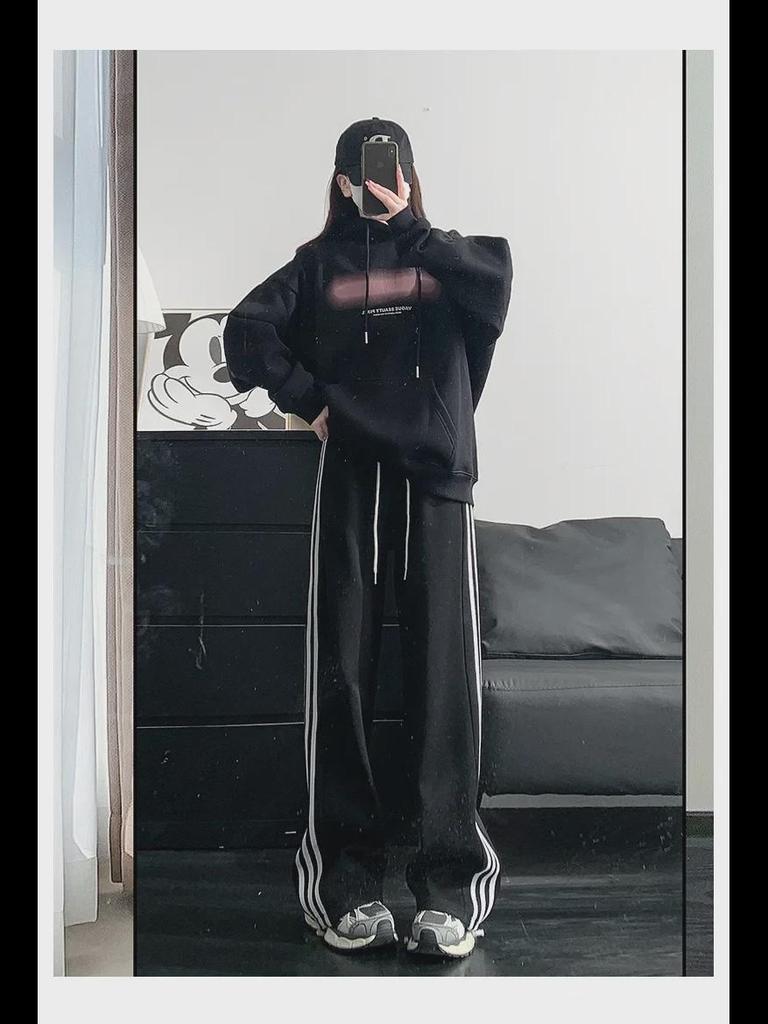 Женские широкие спортивные брюки в полоску белого и серого цвета 2024 года — повседневные спортивные брюки с тремя полосками на весну/осень