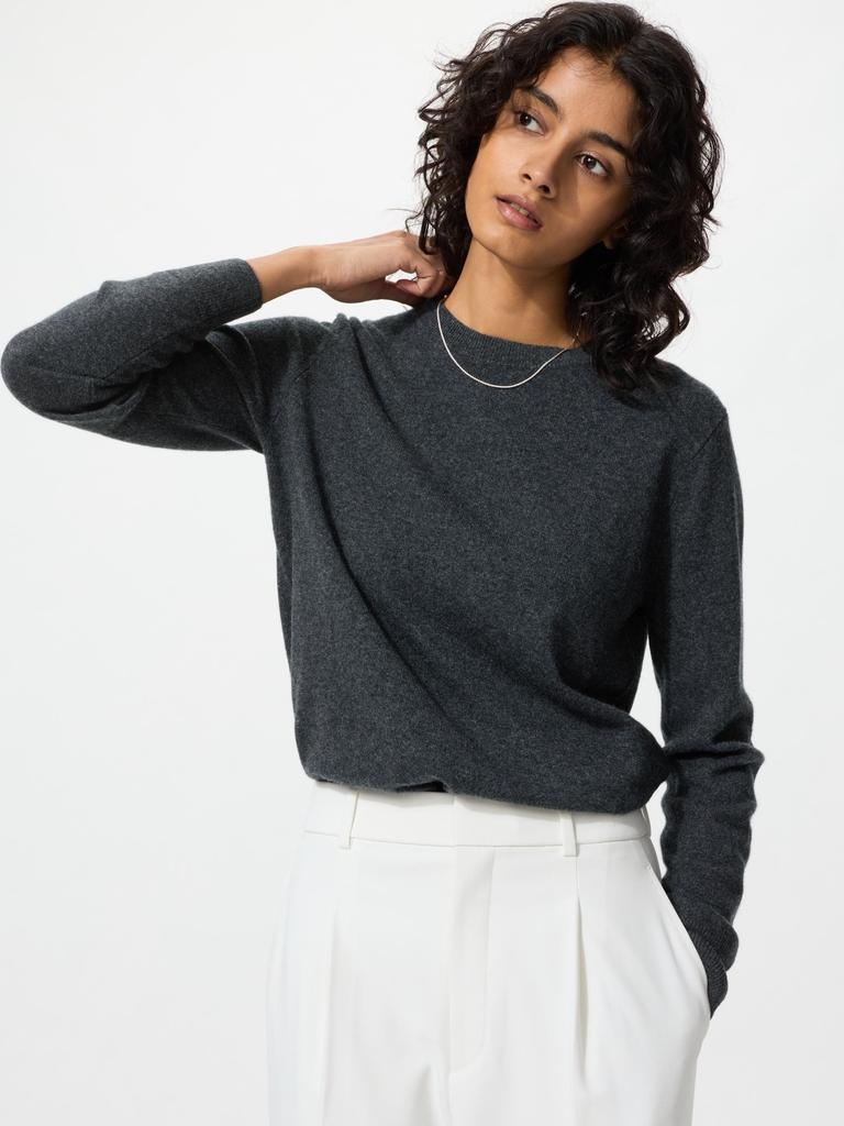 Uniqlo Кашемировый свитер с круглым вырезом