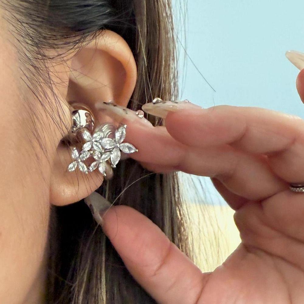 Earphone Charms Butterfly Earrings Exquisite Wings Ear Clip Flash Rhinestone Ear-Clip  Party