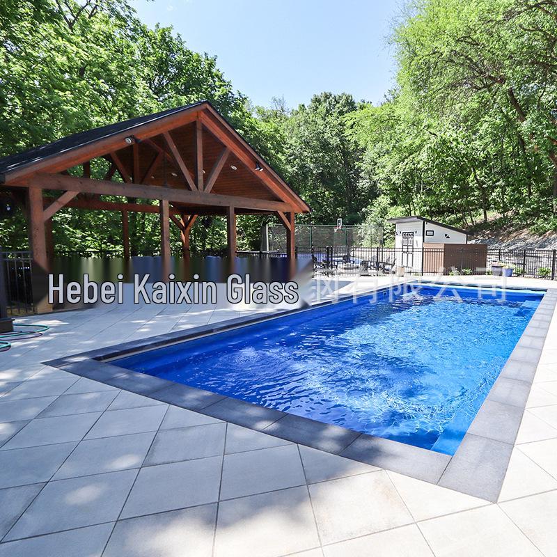 Fiberglass Indoor/Outdoor Spa Pool with Mosaic Tile Design