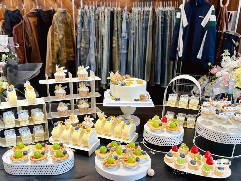 Iron Art KT Board Outdoor Sign: Vertical Display & Road Guide Stand.