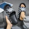 Модные Мужские Тапочки Легкая Пляжная Обувь Парная Повседневная Обувь Нескользящие Домашние Тапочки для Ванной Уличная Мужская Обувь для Сада