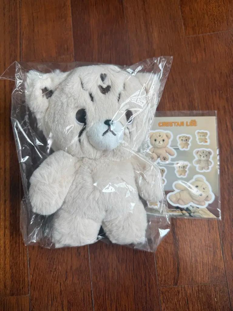 NCT Cheetah 20cm Unopened (with bonus) Mark Doll Used