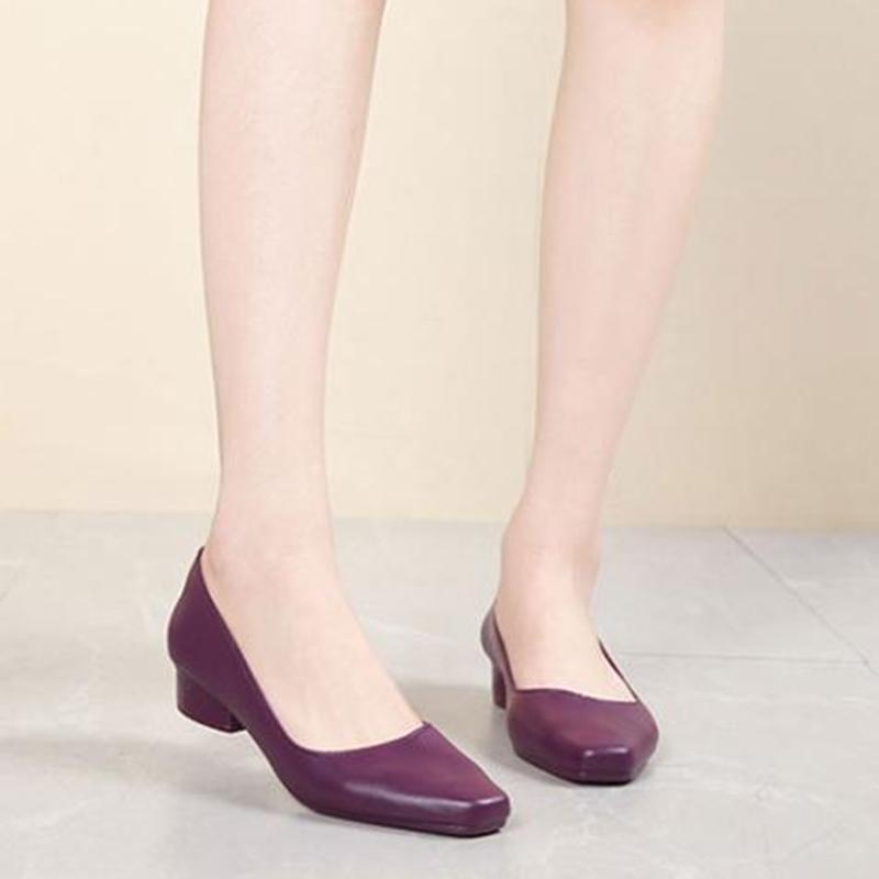 Корейская версия Baotou сандалии на каблуке с уклоном для женщин летом, толстый каблук, квадратный носок, неглубокий носок, уличные повседневные мягкие подошвы одинарные туфли