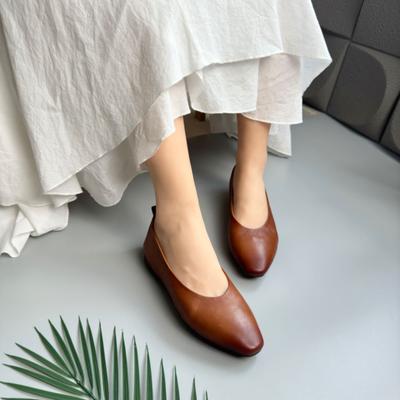 Новые кожаные туфли-лодочки женские с острым носком на плоской подошве с мелким вырезом, женские туфли на один педаль из первого слоя коровьей кожи, ленивые туфли