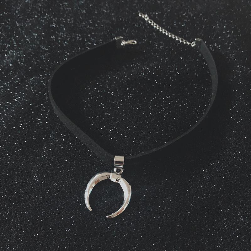 Leather Crescent Choker Necklace For Women Vintage Necklace Gothic Girl Moon Party Jewelry Accessories