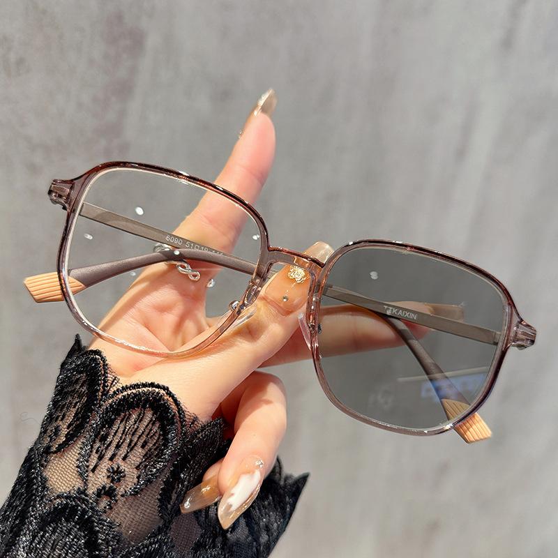 Фоточувствительные, меняющие цвет, блокирующие синий свет, трансграничные, ультралегкие, модные очки с большой оправой для близорукости 6090