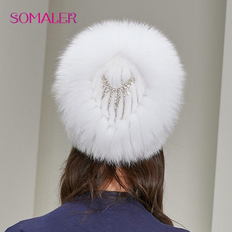 Женская норковая шапка со вставкой из страз