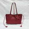 New Niche Design Handmade Champagne Woven Bag Large Capacity Commuter Shoulder Bag Women