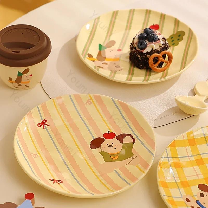 Восхитительные блюда Керамические тарелки Легкая роскошь Ресторан Послеполуденный чай Милые десерты Фруктовая тарелка Изысканная бытовая посуда