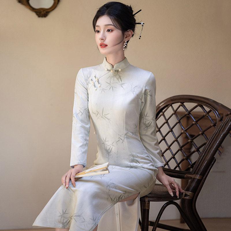 national style new Chinese long-sleeved cheongsam improved young women's high-end sense retro slim spring and autumn clothing
