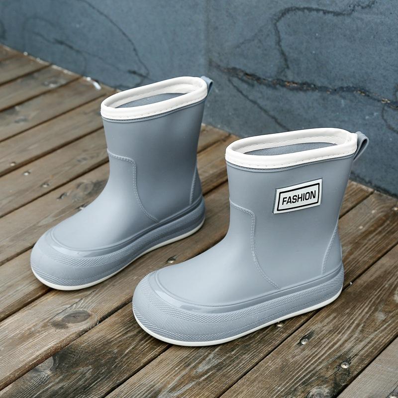 Сапоги для дождя женские короткие трубчатые модные трендовые верхние туфли интегрированные водонепроницаемые и нескользящие сапоги для дождя мягкая толстая подошва износостойкая резина