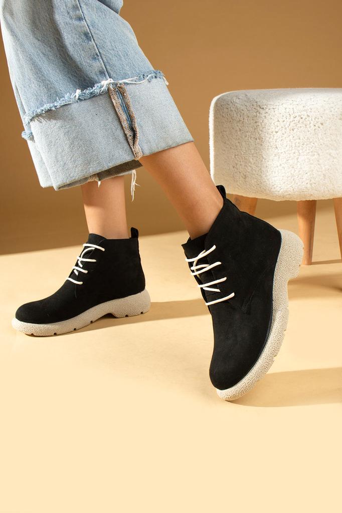 Стильные женские замшевые ботинки на шнуровке с удобной подошвой 60-1015-23Замша