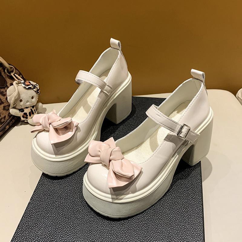 Туфли Мэри Джейн из маленькой кожи, милые и крутые туфли на высоком каблуке с бантом, женская весна и осень 2025 взрыв, туфли-лодочки с ремешком на одной пряжке, милые туфли jk