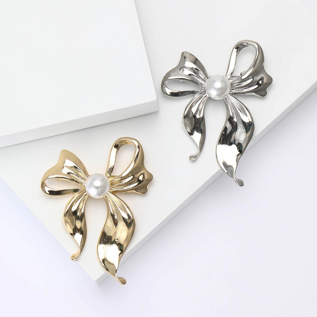 Delicate Alloy Glossy Pearl Bow Brooch Elegant Temperament Women'S Clothing Corsage Jewelry Pin