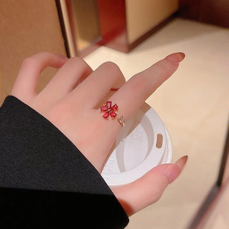 Изысканное кольцо с 5 лепестками и стразами в виде цветка для женщин, модные регулируемые кольца с инкрустацией цирконом, вечерние, свадебные, женские ювелирные изделия, подарки