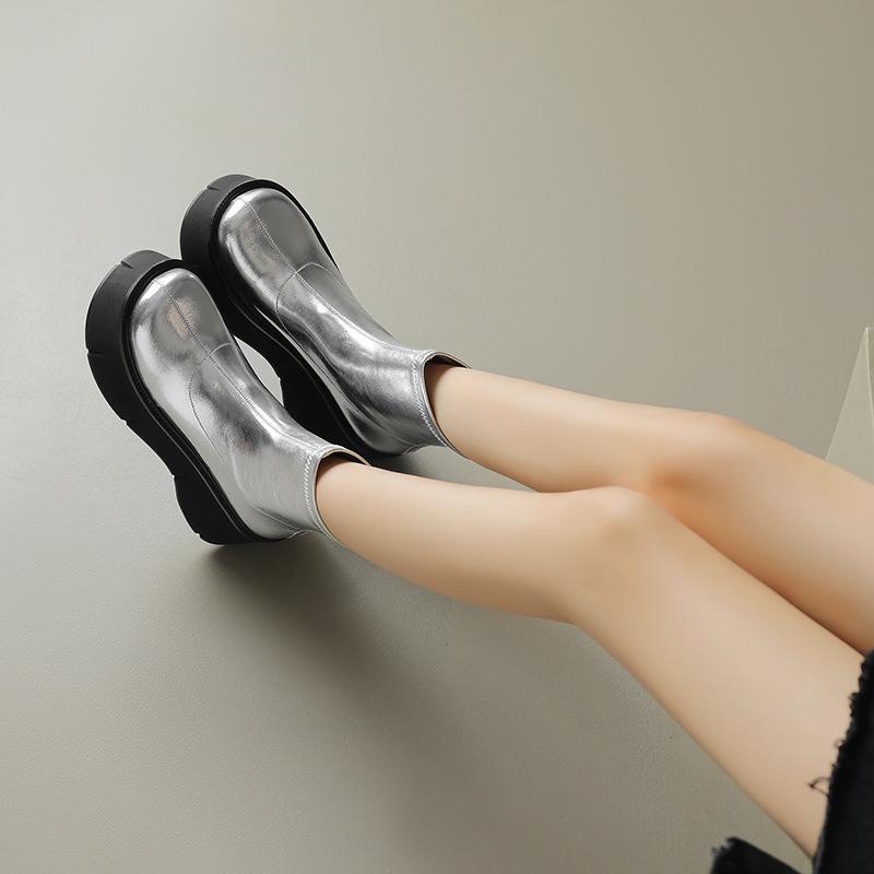 Супер туфли на высоком каблуке черные ботинки Мартин для женщин, маленькая толстая подошва-маффин увеличивает рост и универсальность 2025 новые ботинки Мартин для женщин