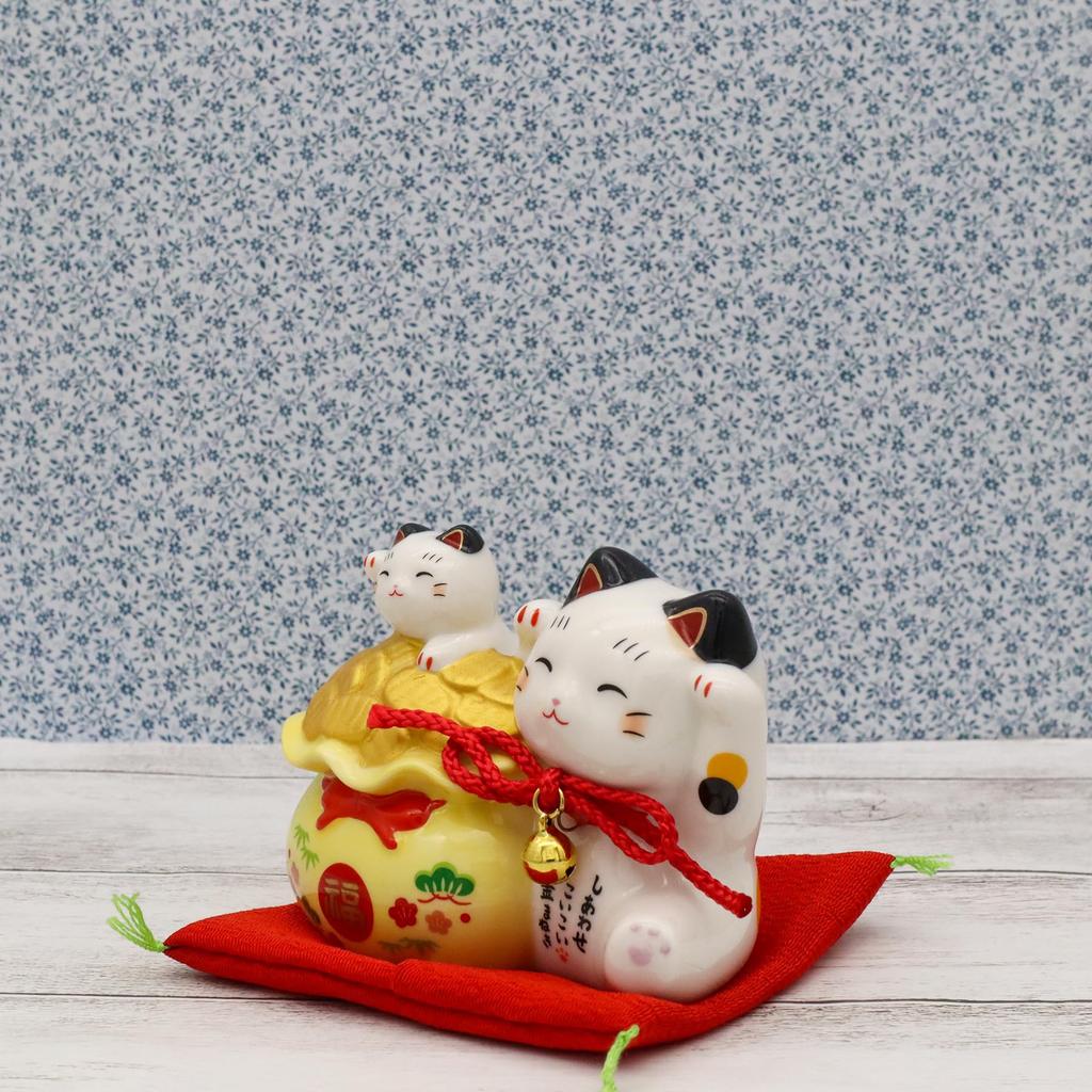 Yakushi Kiln Parent and Harmony Good Luck Maneki-neko (Treasure Bag, Child) (with Sticker)