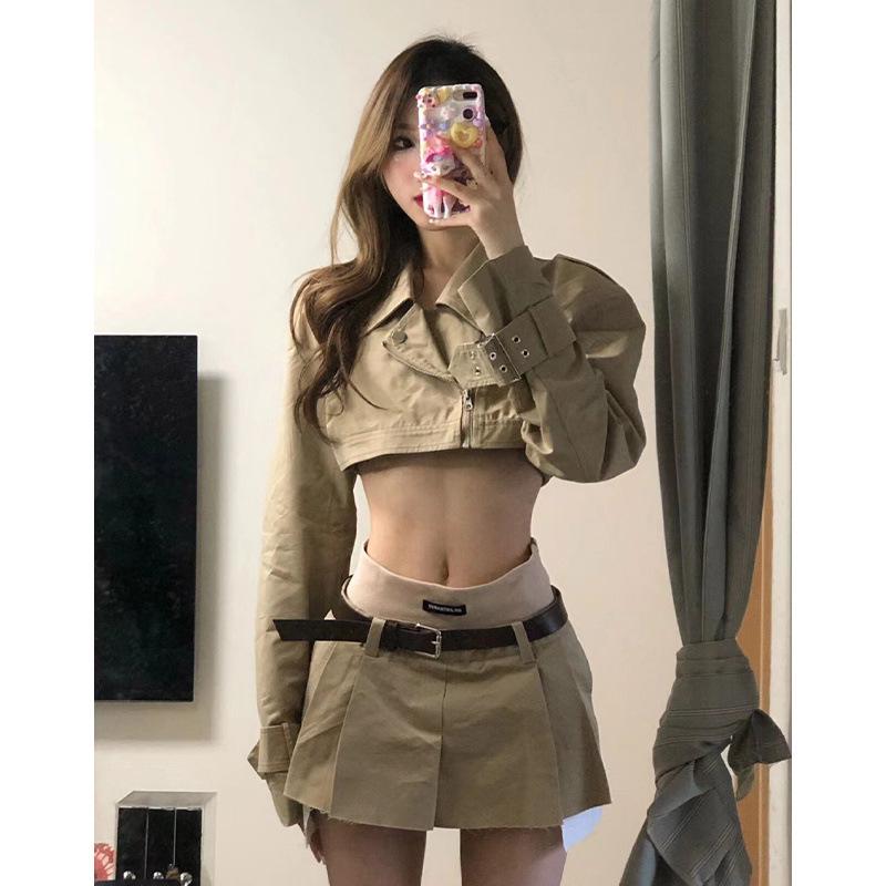 Женский комплект-двойка Весна/Осень 2024: Куртка в стиле колор-блок и юбка миди