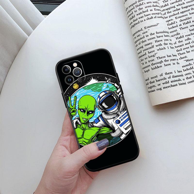 Чехол для телефона iPhone SE XS XR 17 16E 12 11 Pro Max Mini Air с изображением космонавта, инопланетянина, НЛО, новый, высококачественный