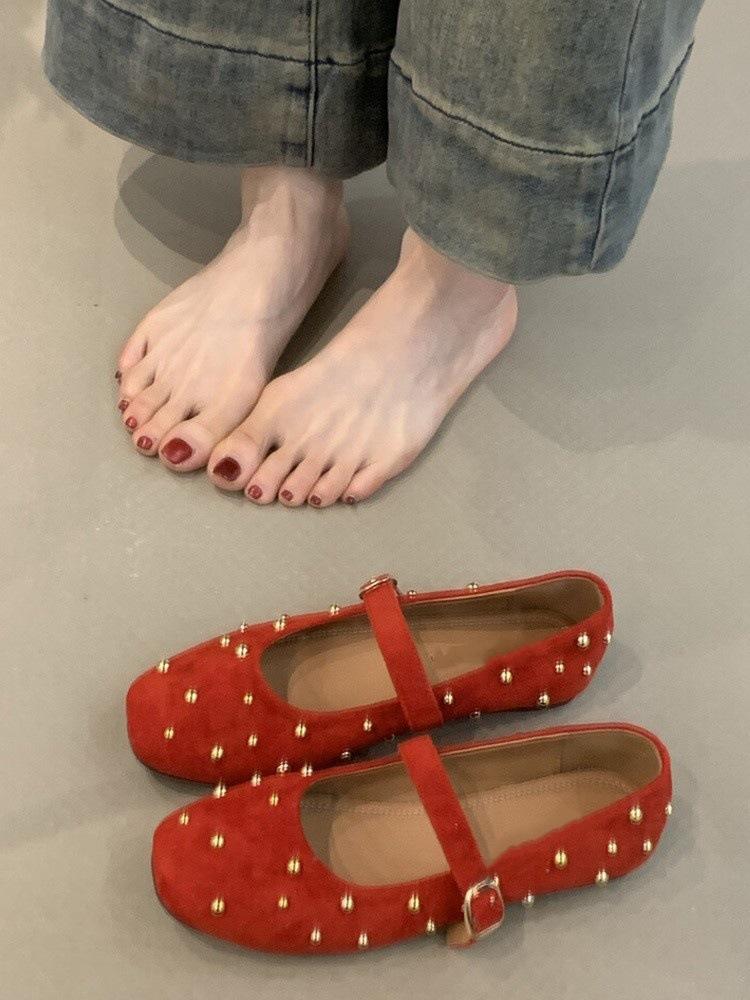 Temperament Rivet One-word Belt Single Shoes Women's Spring and Autumn Soft-soled Flat-soled Grandma Shoes Doudou Shoes Ladyshoes