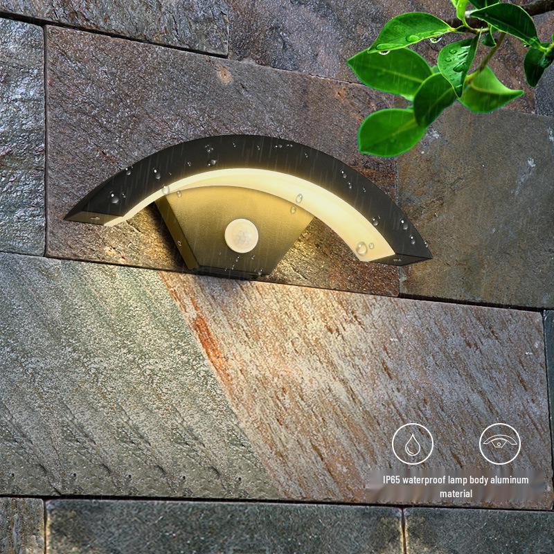 Водонепроницаемый уличный настенный светильник с датчиком движения для дверного проема и балкона