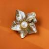 Модная брошь Douyin из натурального перламутра с медно-циркониевым покрытием и жемчугом, идеально подходит для легких роскошных рубашек