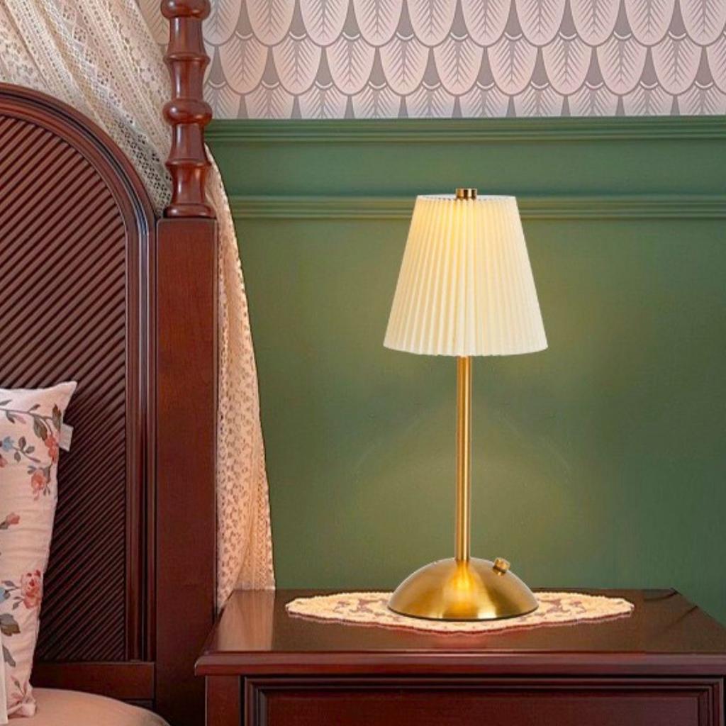 Минималистичная плиссированная декоративная настольная лампа с сенсорной зарядкой, трехцветными светодиодными лампами для украшения спальни и гостиной