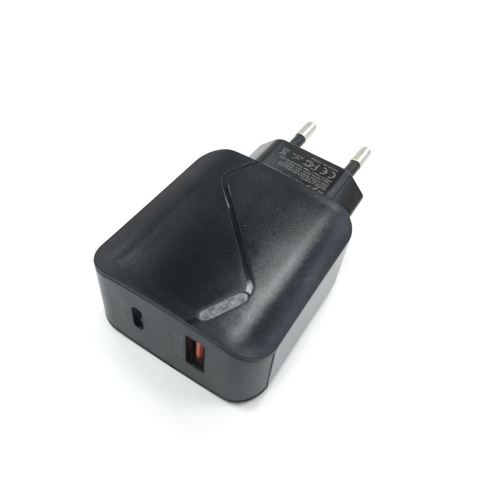 30-ваттное умное USB-зарядное устройство со светом, быстрая зарядка 5В3А, многопортовое, версии для ЕС и США
