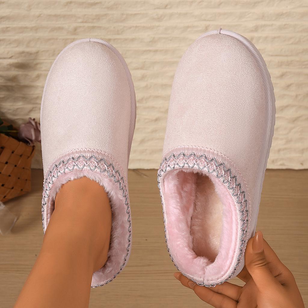 Fashion Winter Women Slippers 2025 New Comfortable Outdoor Slides Women Warm Thick Sole Shoes Women Trend Covered Half Mop Warm Slippers